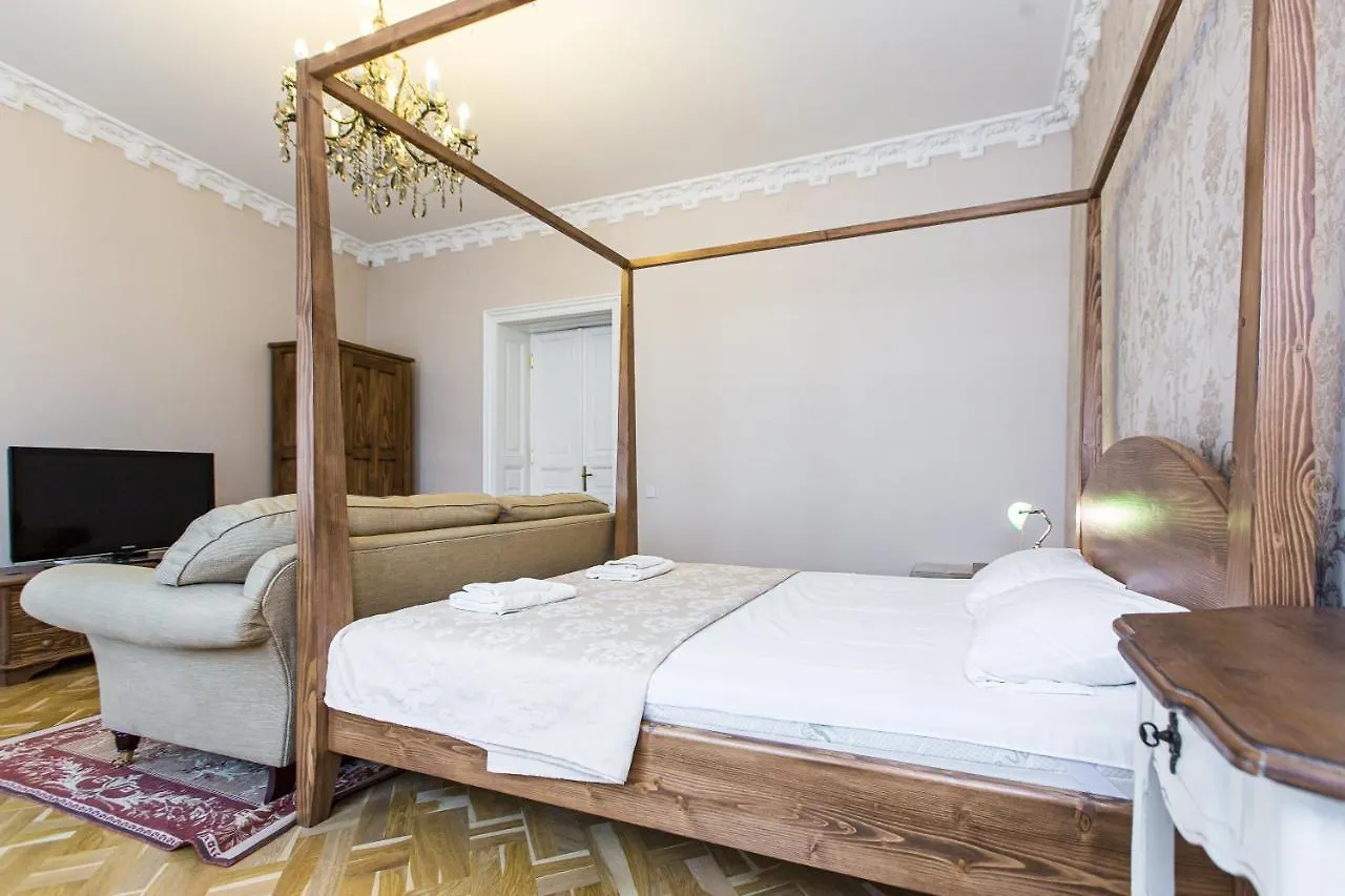 Австрійська Квартира В Центрі На Вулиці Михальчука 5 Lviv Ukraine