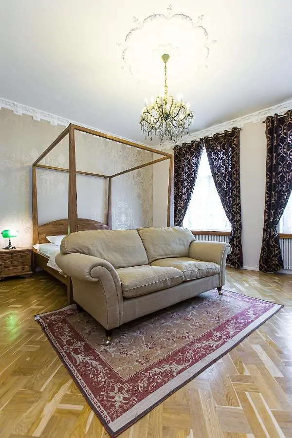 Австрійська Квартира В Центрі На Вулиці Михальчука 5 location